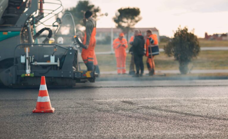asphalt-paving-paver-machine-and-workers